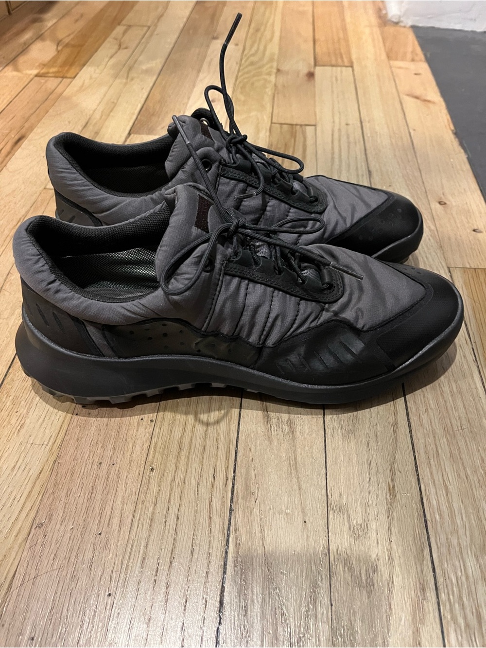 Camper Gore-Tex Men's Gray / Black Waterproof Sneakers brand new unworn